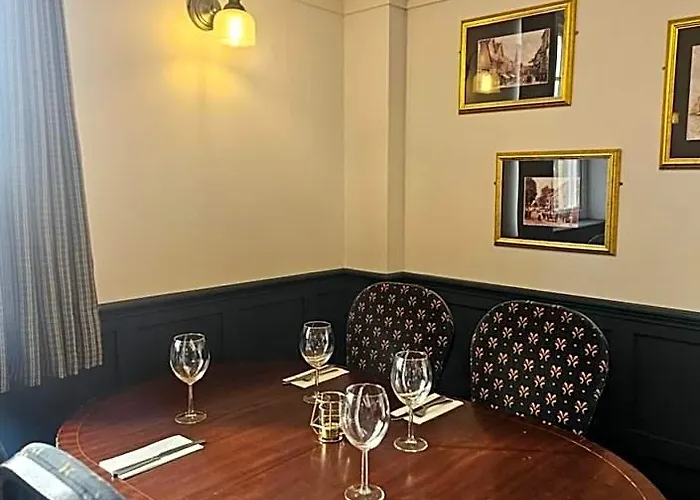 The Old Railway Hotel Porton